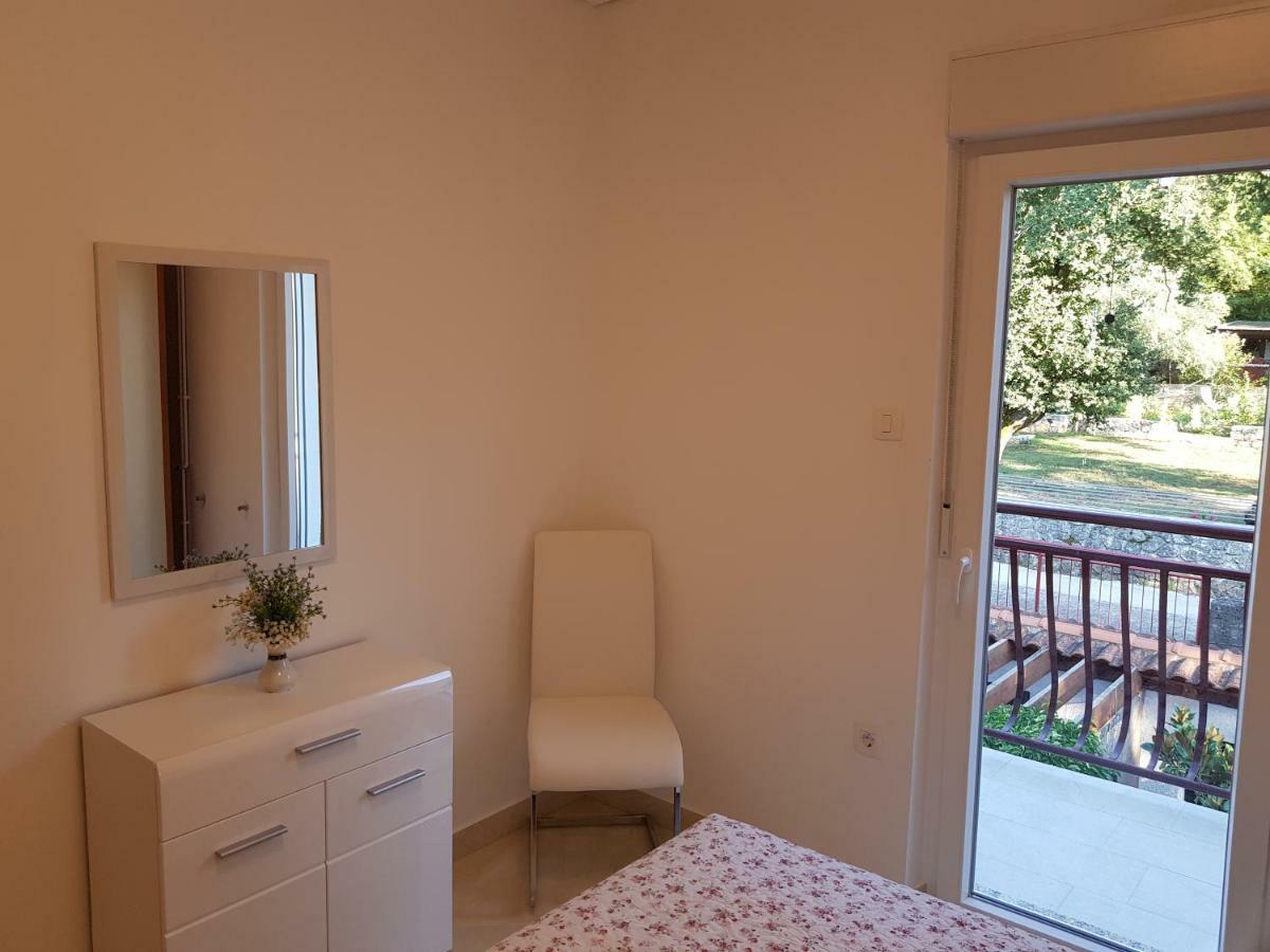 Apartman Vesna Malinska Eksteriør billede