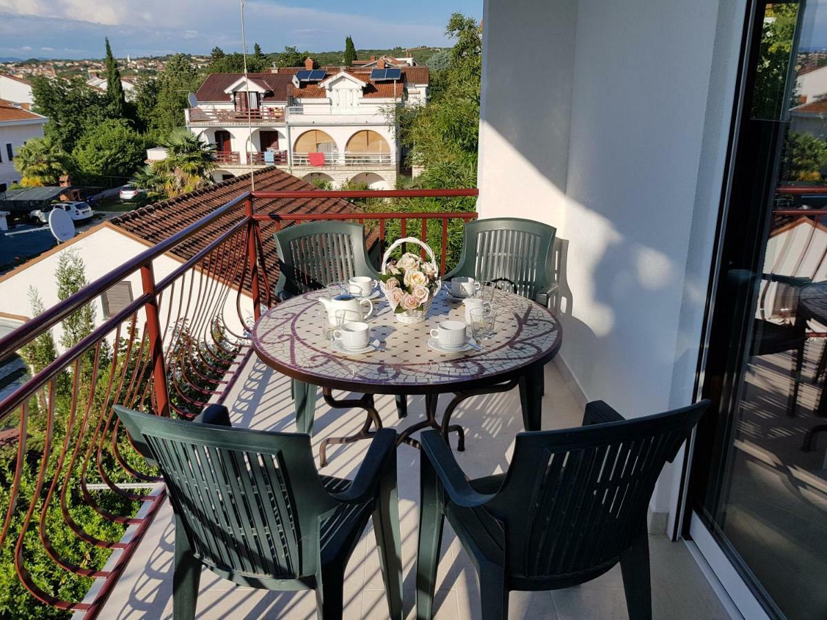 Apartman Vesna Malinska Eksteriør billede