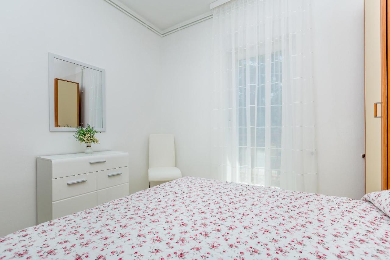 Apartman Vesna Malinska Eksteriør billede
